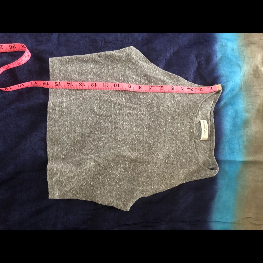 🌸A&F Crop Top